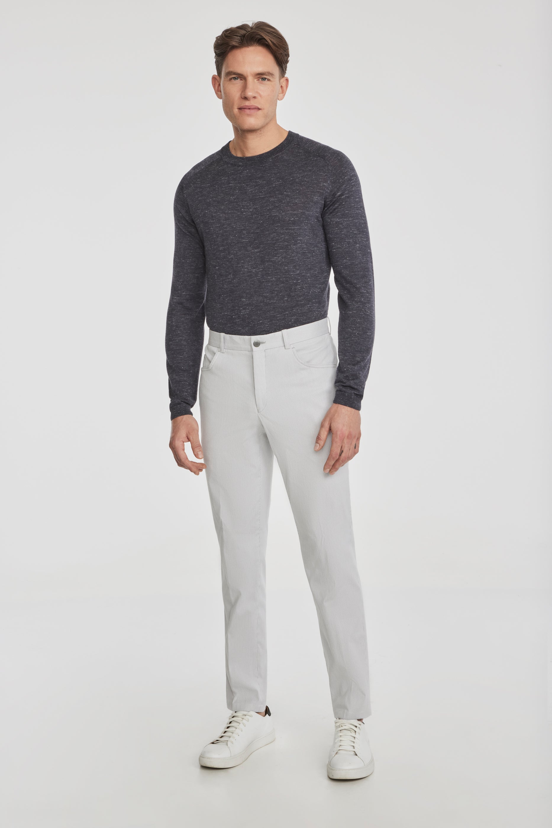 Vue alternative 2 Pantalon en coton extensible Pinfeather Sage à 5 poches, gris clair
