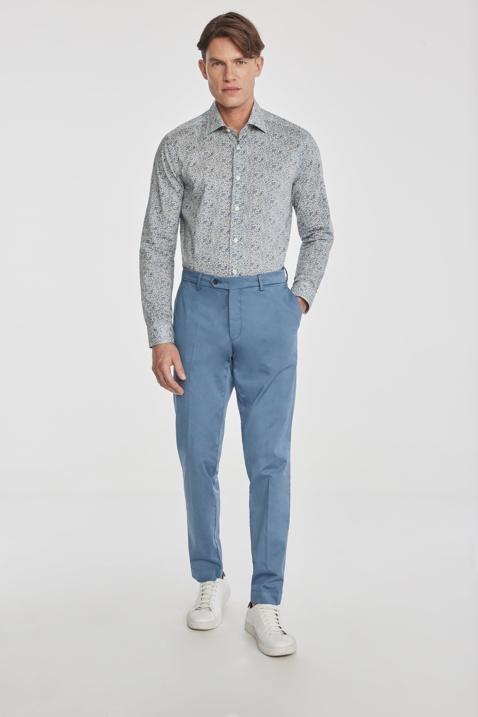 Alt view 1 Jace Cotton Stretch Chino in Light Blue