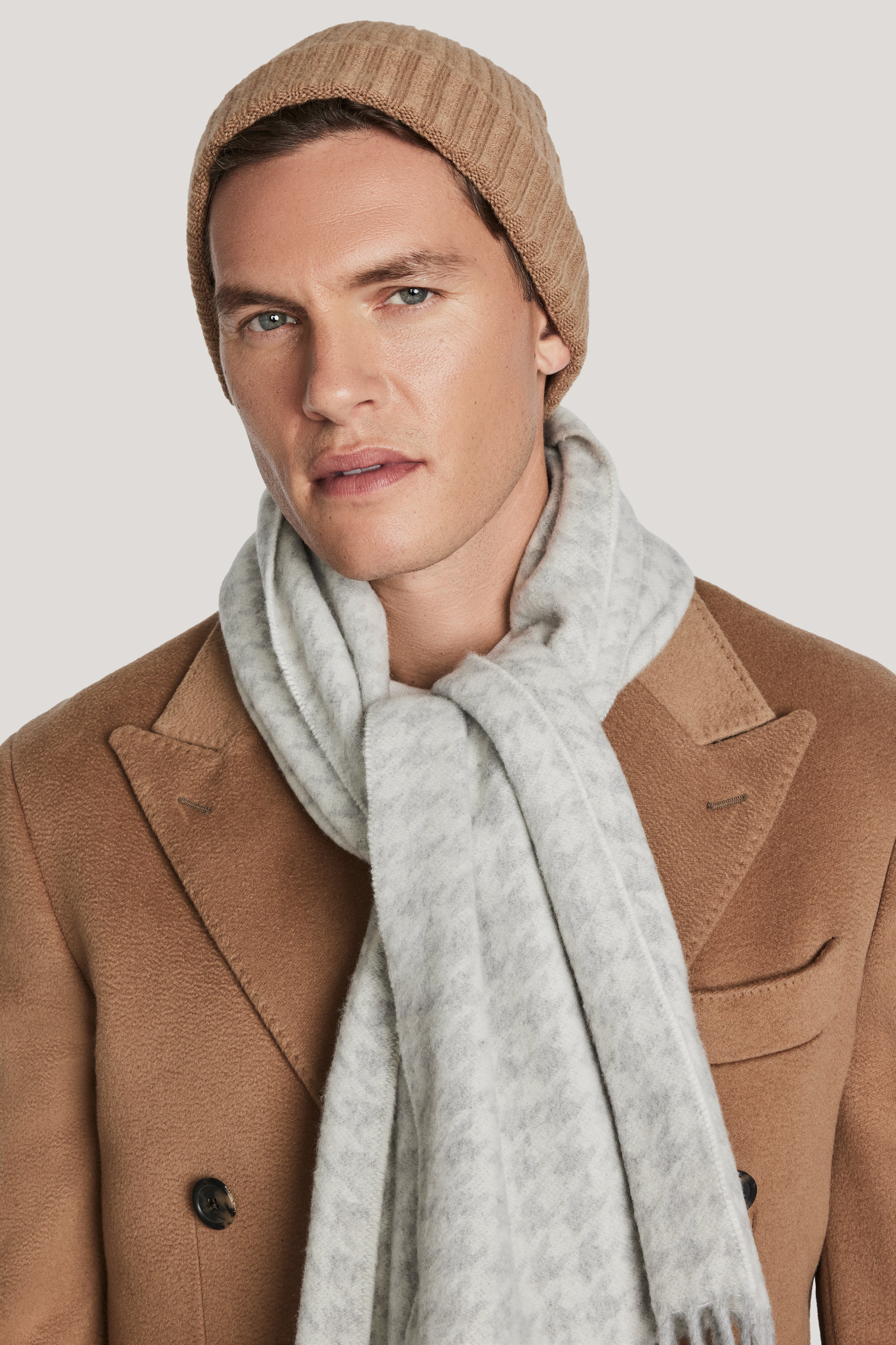 Alt view Camel Beanie