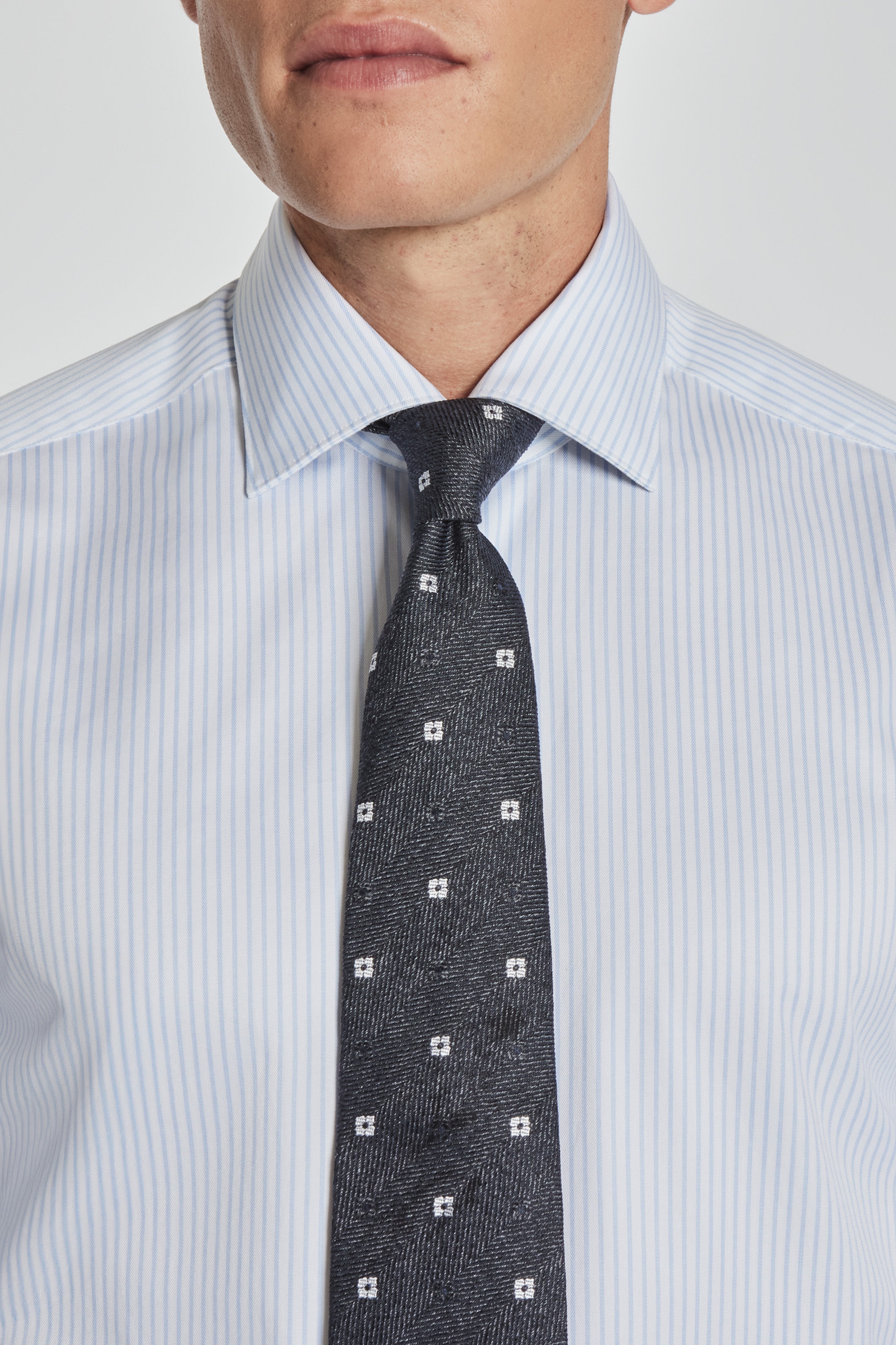 Vue alternative 2 Bethune cravate tissée en bleu marine