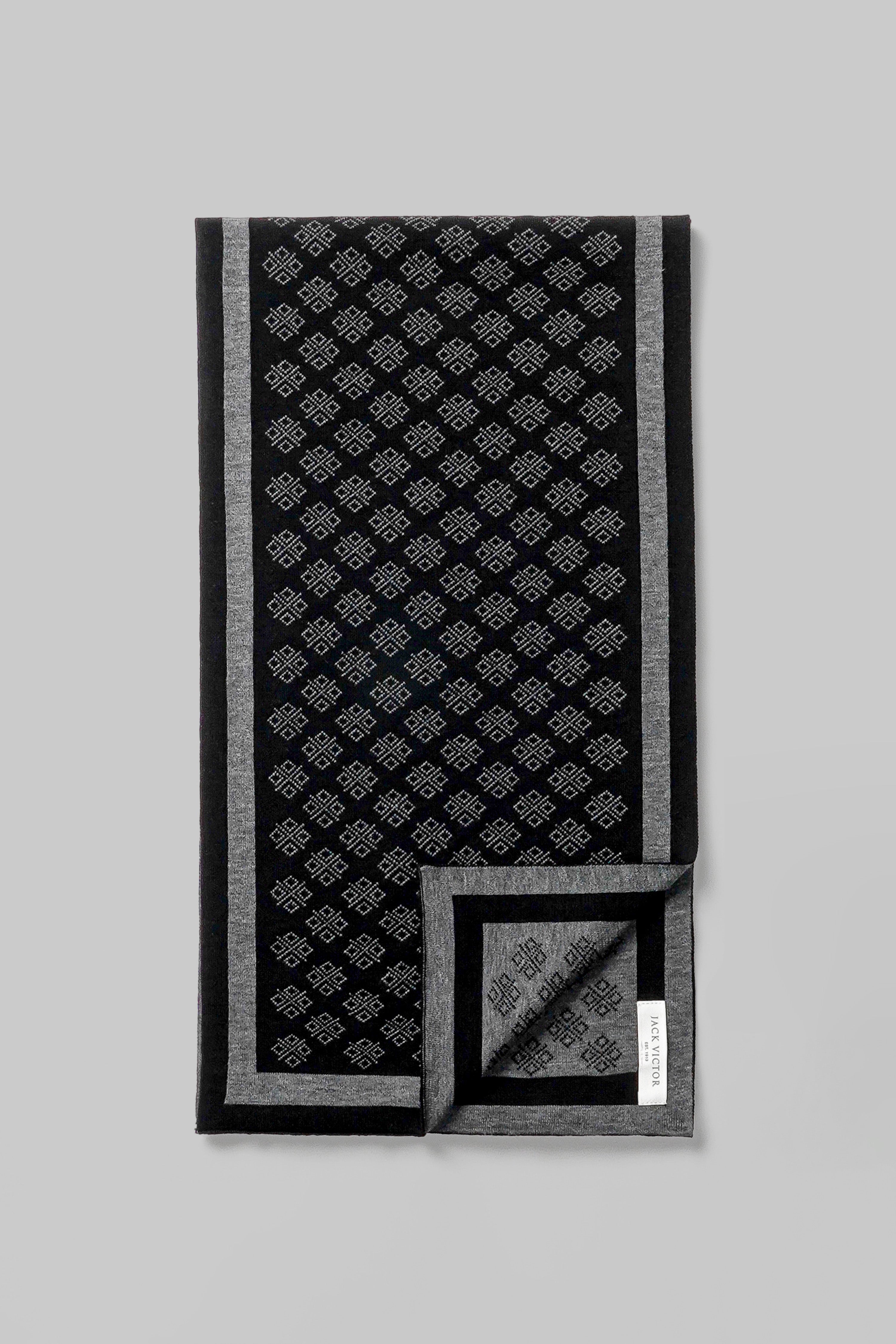 Vue alternative Écharpe en tricot jacquard de coton et de soie en noir