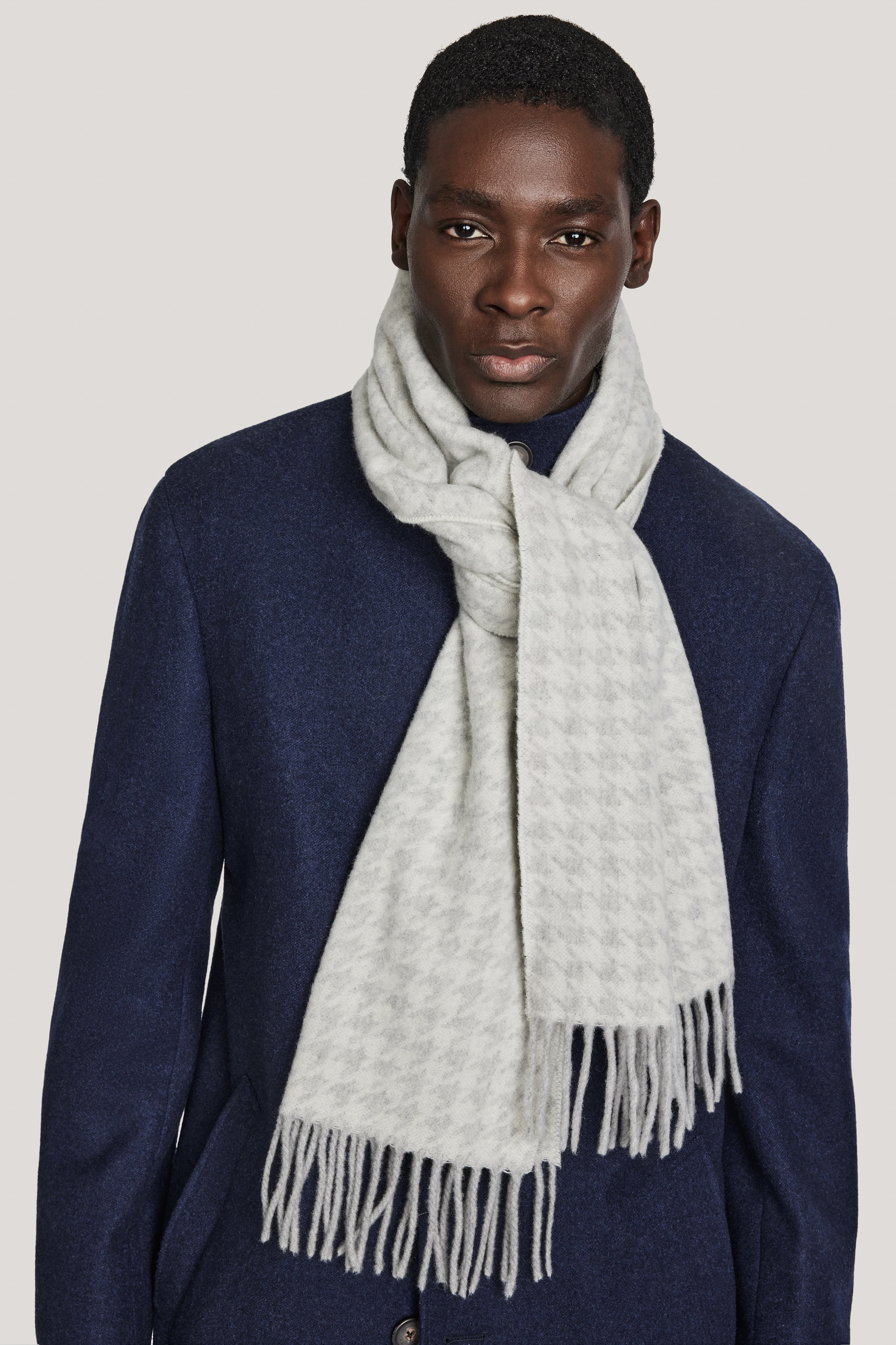 Alt view Stone Houndstooth Scarf