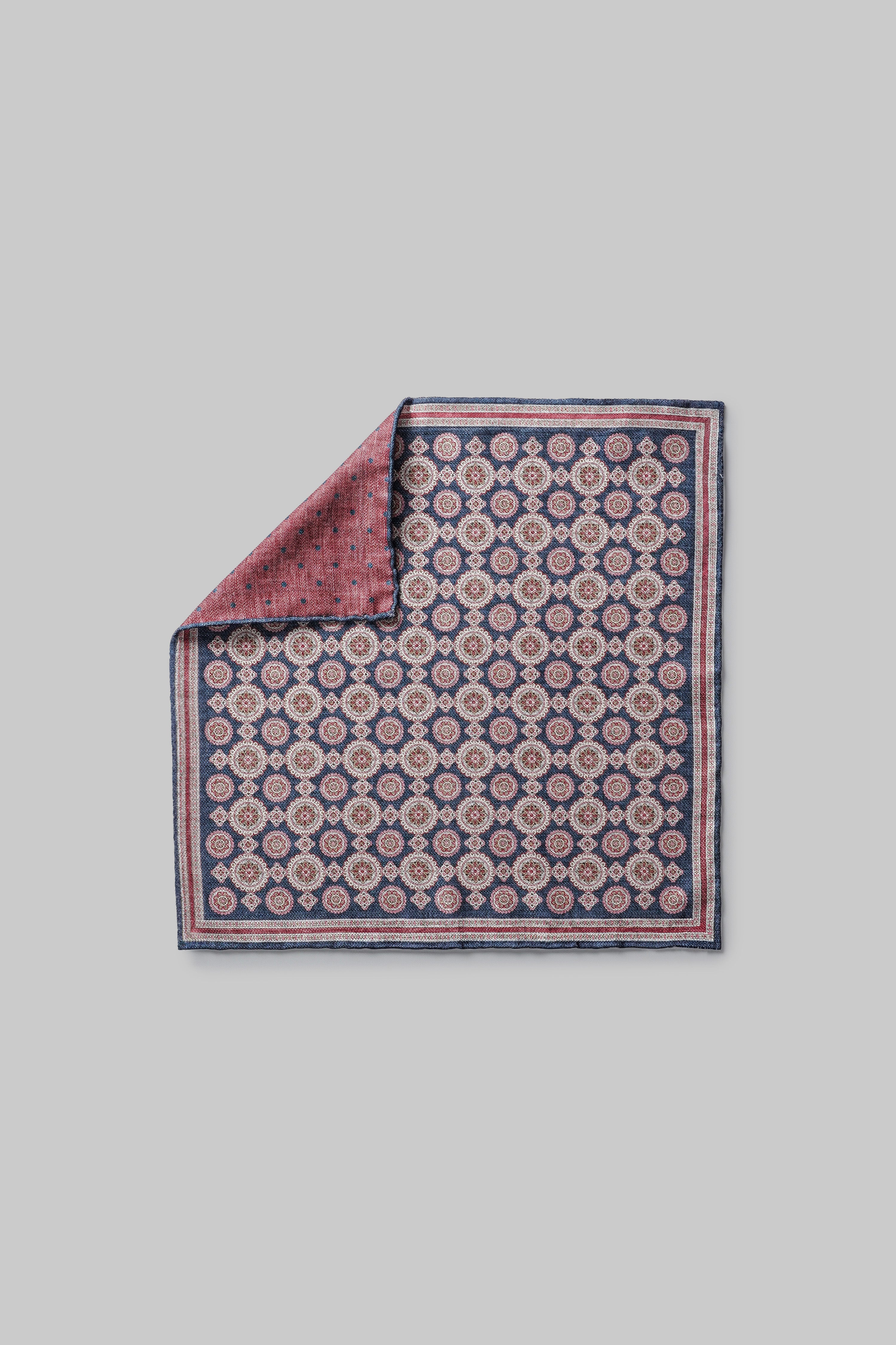 Vue alternative Pochette de costume en soie à imprimé géométrique bleu marine