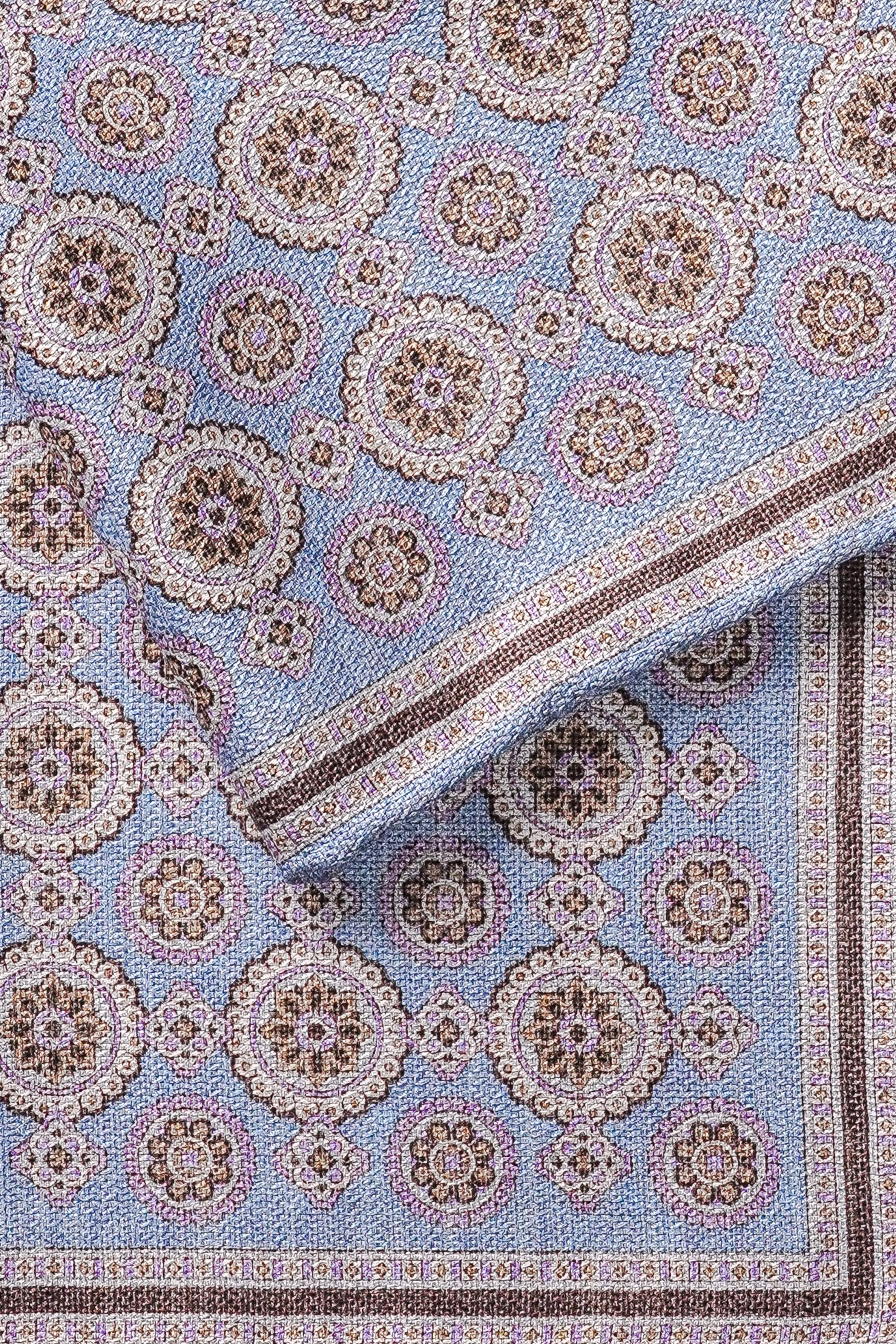Vue alternative 2 Pochette de costume en soie à imprimé géométrique bleu ciel